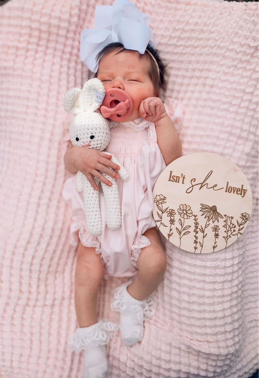 Isn’t She Lovely Photo Prop